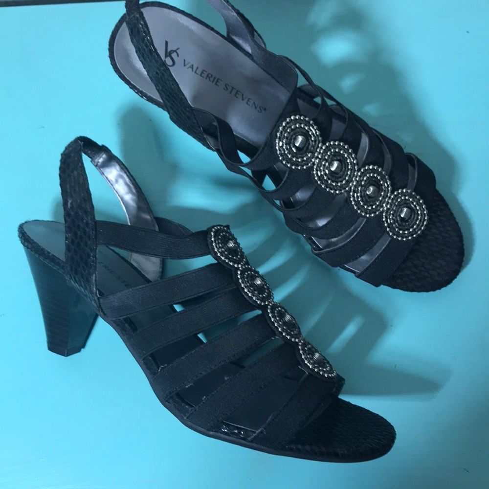 Valerie Stevens strapping heels size 8.5